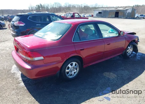 2001 Honda Accord 2.3 Ex z USA, uszkodzony, nr VIN 1HGCG66841A052284